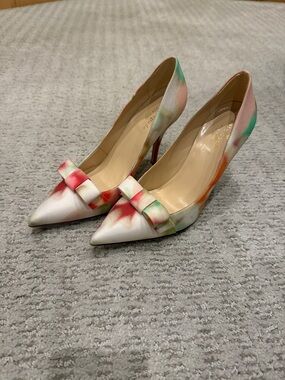 kate spade White Pointed-Toe Pumps with Multicolor Spray Bow